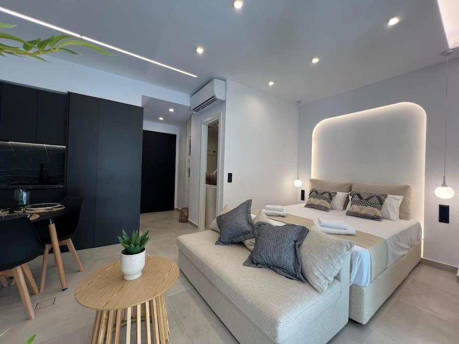 Bluemotion - Portsuite 5a * Piraeus